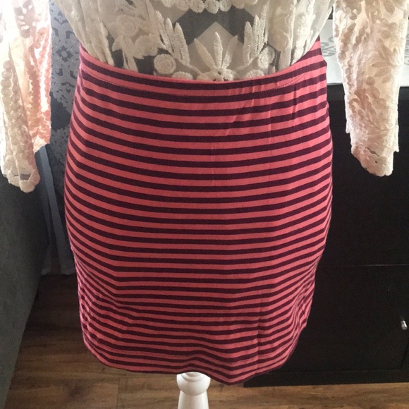 mini skirt - Picture 4 of 4